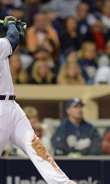 Upton homers in 8th to give Padres 3-2 win vs Diamondbacks